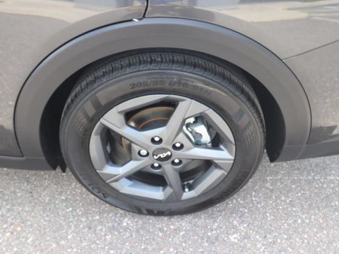 Used 2025 Kia K4 FWD image 14