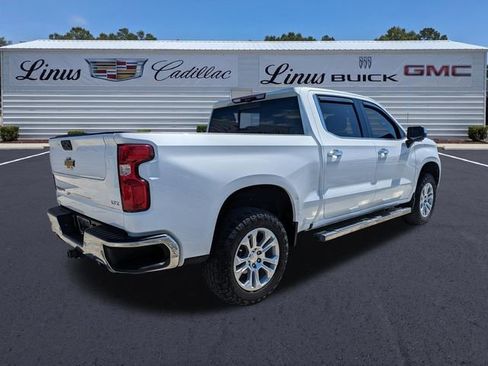Used 2022 Chevrolet Silverado 1500 LTZ w/ LTZ Premium Package AWD/4WD image 4
