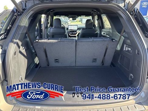 New 2026 Ford Explorer ST-Line w/ ST-Line Street Pack RWD image 12
