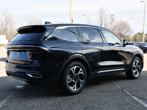 New 2026 Lincoln Nautilus Premier AWD/4WD image 6