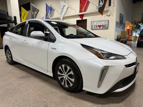 Used 2022 Toyota Prius XLE AWD/4WD image 14