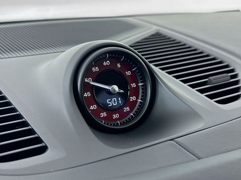 New 2026 Porsche Cayenne GTS image 17