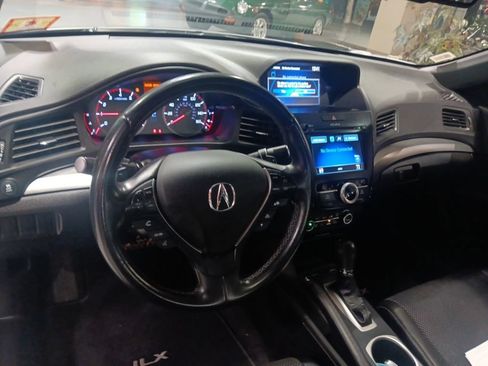 Used 2018 Acura ILX FWD image 5