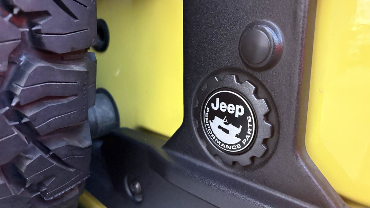 Used 2022 Jeep Wrangler Unlimited Rubicon 4xe w/ Steel Bumper Group AWD/4WD image 7