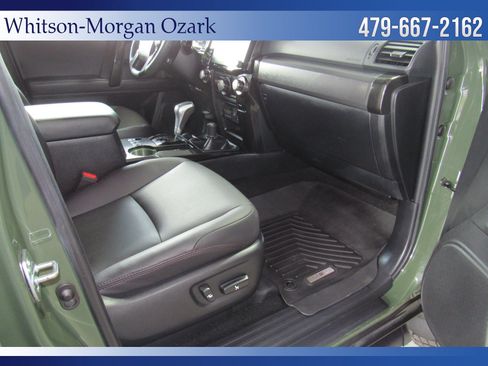 Used 2022 Toyota 4Runner TRD Off-Road Premium w/ Moonroof Package AWD/4WD image 34