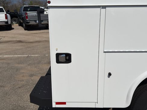 New 2025 Chevrolet Express 3500 w/ Power Convenience Package RWD image 31