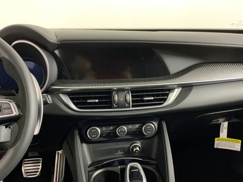 Used 2024 Alfa Romeo Stelvio Quadrifoglio w/ Active Assist Plus Package image 21