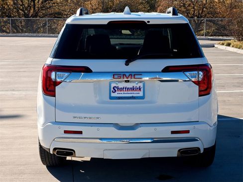 Used 2023 GMC Acadia Denali image 7