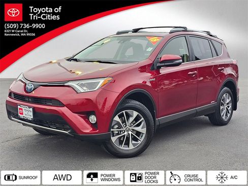 Used 2018 Toyota RAV4 XLE image 1