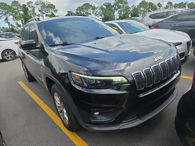 Certified 2022 Jeep Cherokee Latitude Lux AWD/4WD image 2