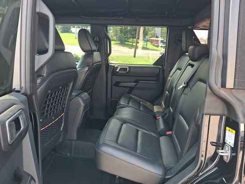 Used 2024 Ford Bronco Badlands AWD/4WD image 10