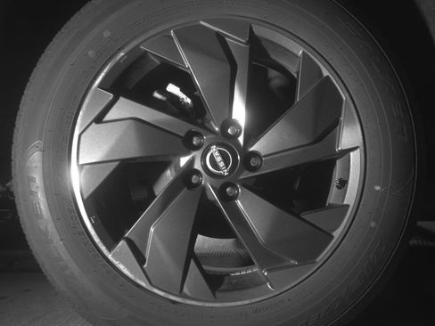 Used 2025 Nissan Rogue SV image 14