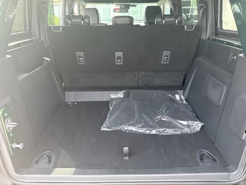 Used 2025 Ford Bronco Outer Banks AWD/4WD image 22