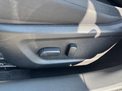 Used 2025 Nissan Altima 2.5 SV FWD image 22