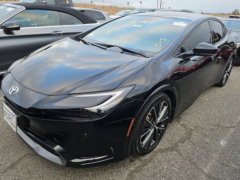 Used 2025 Toyota Prius XLE FWD image 1