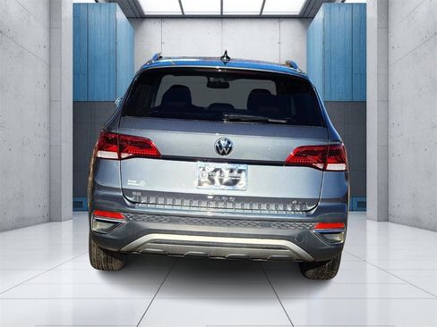 Used 2022 Volkswagen Taos SE image 28