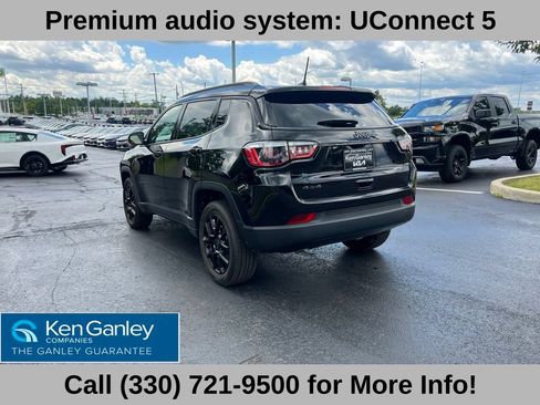 Used 2026 Jeep Compass Latitude AWD/4WD image 13