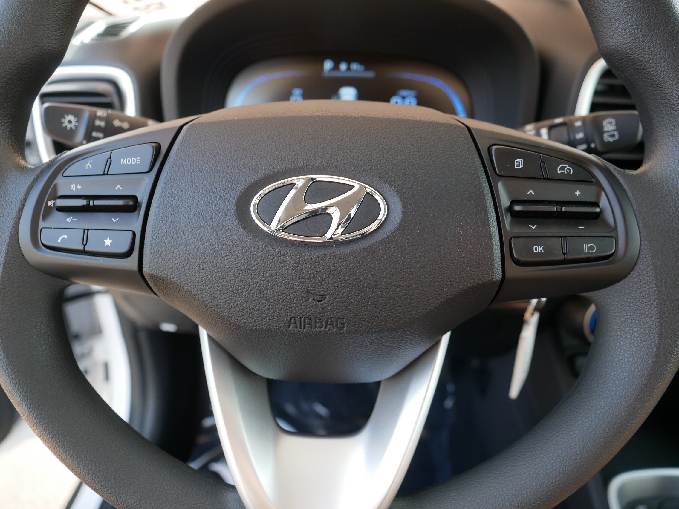 Used 2023 Hyundai Venue SE FWD image 24