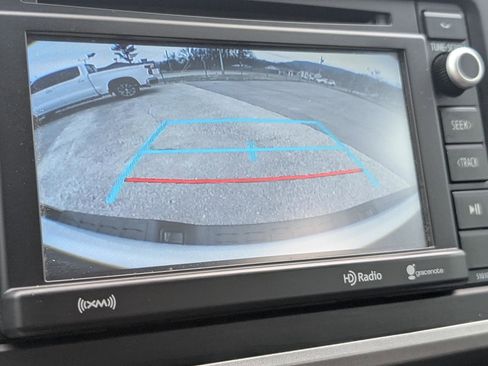 Used 2018 Toyota Tacoma SR5 image 18