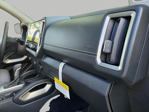 New 2026 Nissan Frontier SV w/ Tow Package AWD/4WD image 13