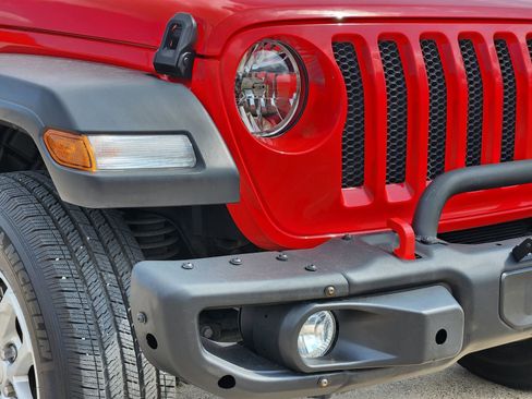 Used 2023 Jeep Wrangler Sport AWD/4WD image 9