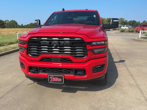 Used 2026 RAM 2500 Big Horn AWD/4WD image 3