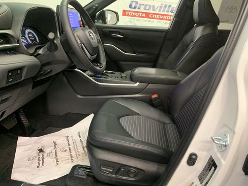 New 2026 Toyota Highlander XSE image 10
