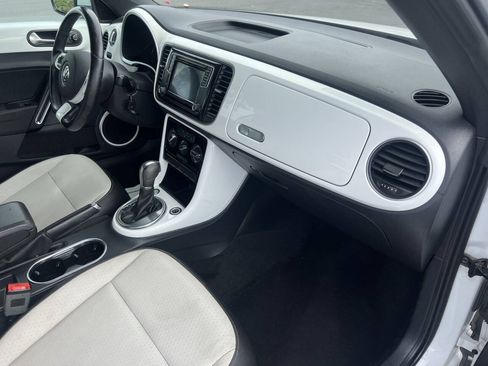 Used 2017 Volkswagen Beetle 1.8T SE FWD image 15