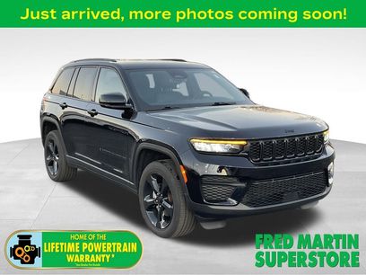 Used 2023 Jeep Grand Cherokee Altitude
