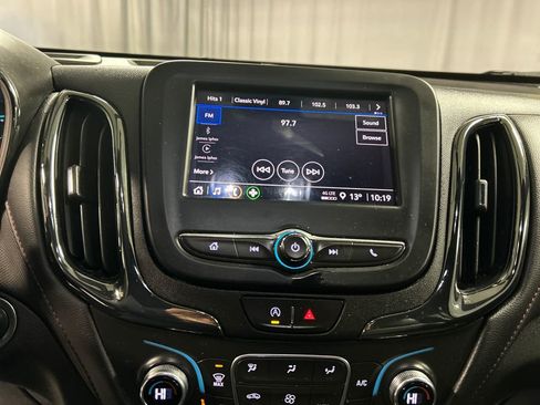 Used 2022 Chevrolet Equinox RS image 17