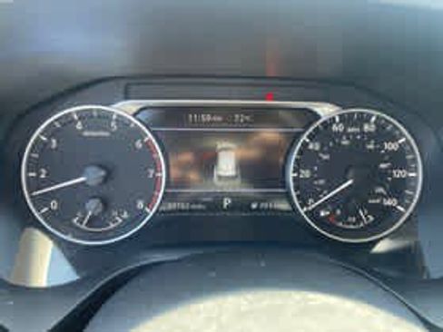 Used 2023 Nissan Rogue SV AWD/4WD image 10