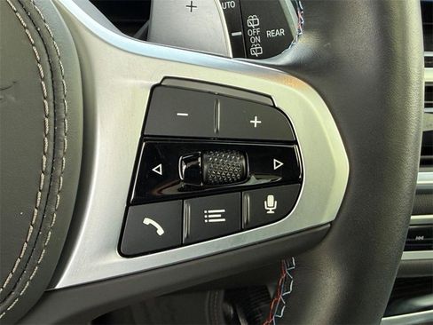 Used 2025 BMW X7 M60i image 17