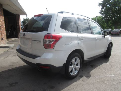 Used 2015 Subaru Forester 2.5i Premium w/ All-Weather Package AWD/4WD image 9