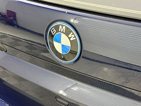 New 2026 BMW 750e xDrive w/ Executive Package image 22