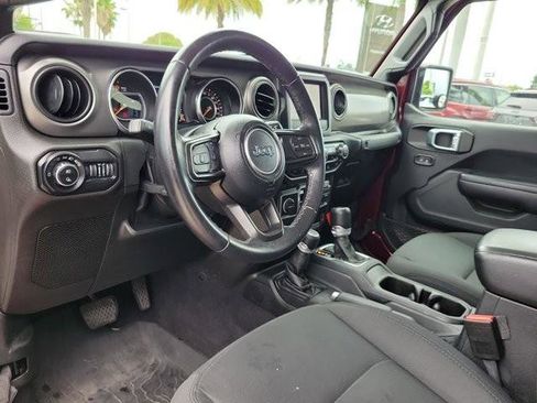 Used 2021 Jeep Gladiator Sport AWD/4WD image 11