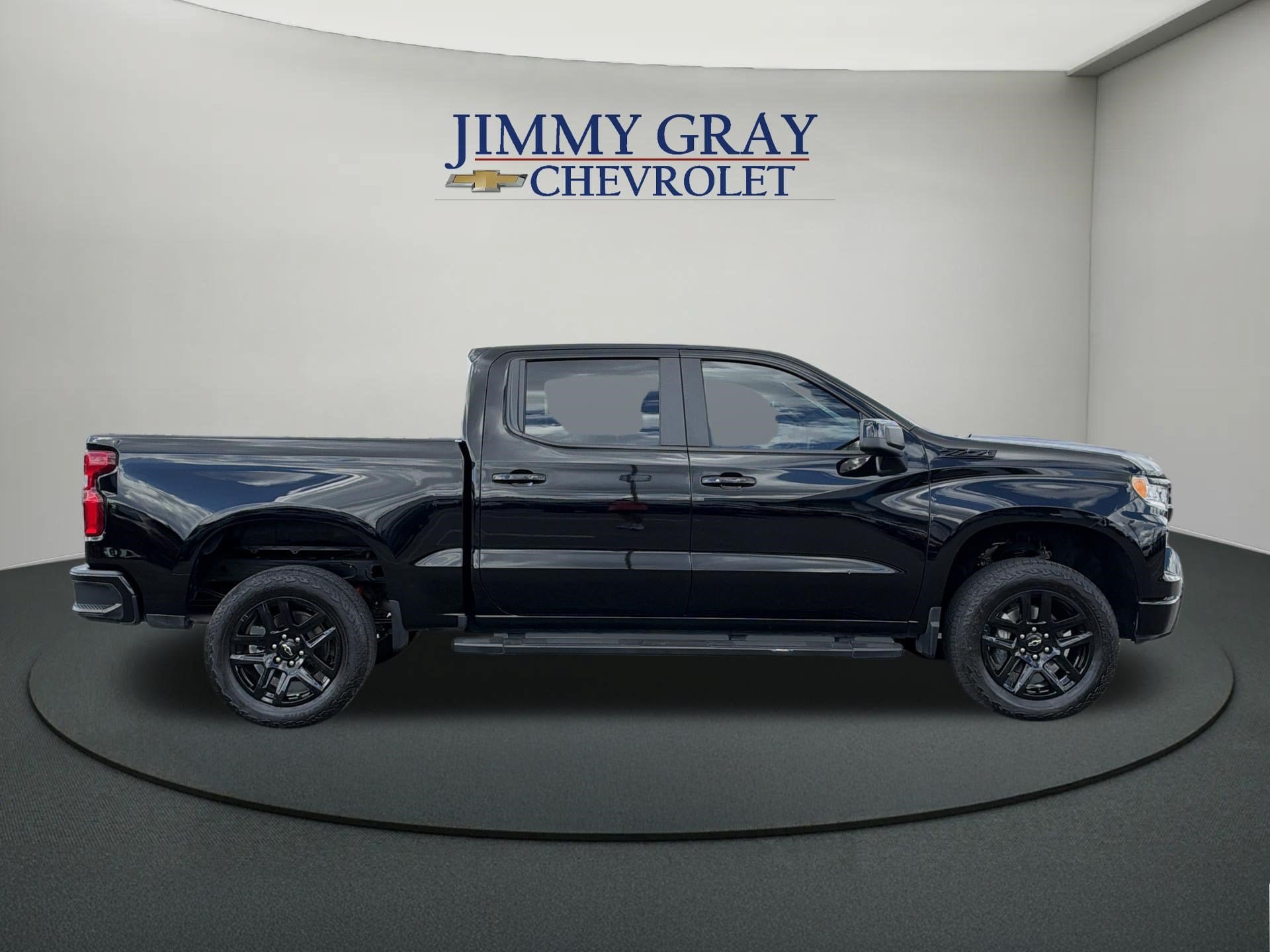 Used 2025 Chevrolet Silverado 1500 LT Trail Boss w/ Convenience Package II AWD/4WD image 6