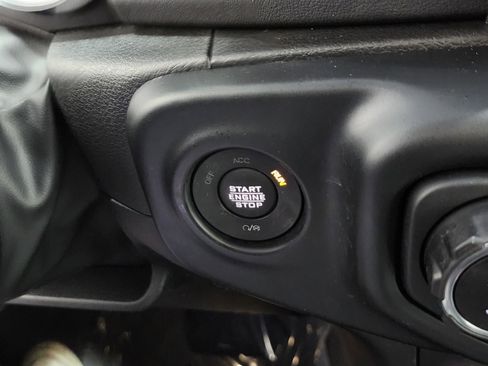 Used 2023 Jeep Wrangler Sahara image 8