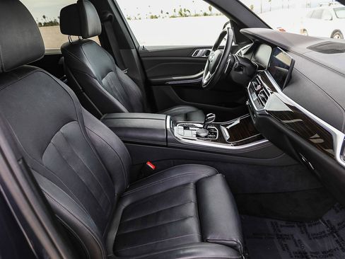 Used 2019 BMW X5 xDrive40i w/ Convenience Package AWD/4WD image 16