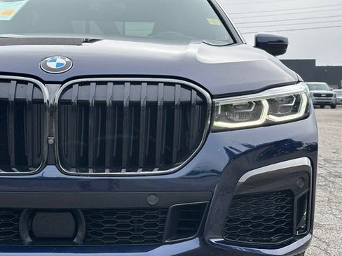 Certified 2022 BMW 750i xDrive w/ Luxury Rear Seating Package AWD/4WD image 12
