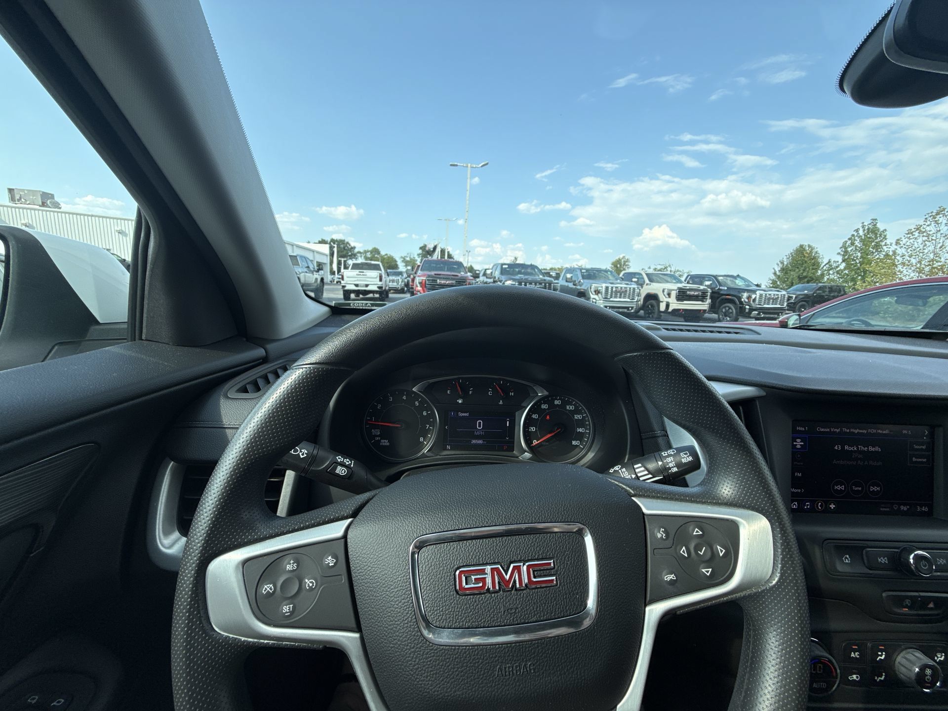 Used 2023 GMC Terrain SLE w/ Driver Convenience Package FWD image 17