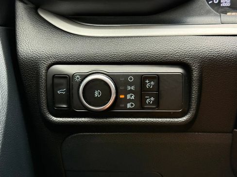 Used 2024 Ford Explorer XLT w/ Equipment Group 202A AWD/4WD image 10