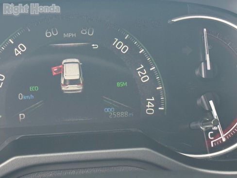 Used 2025 Toyota RAV4 XLE image 19