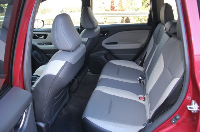 Used 2025 Subaru Forester Limited AWD/4WD image 32