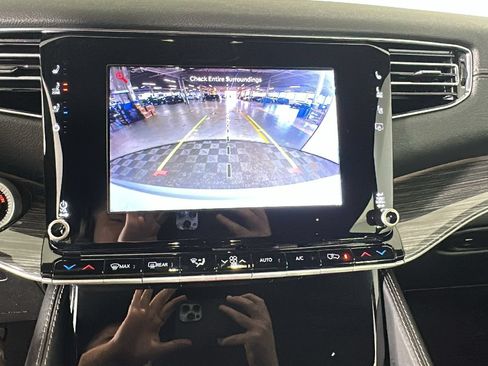 Used 2022 Jeep Wagoneer Series II w/ Rear Seat Video Group 1 RWD image 27