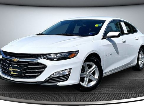 Used 2024 Chevrolet Malibu LT FWD image 3