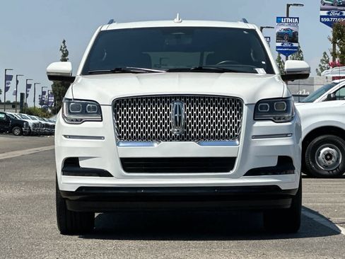 Certified 2024 Lincoln Navigator Reserve AWD/4WD image 11