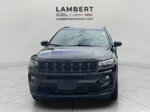 Used 2023 Jeep Compass Latitude w/ Convenience Group AWD/4WD image 8