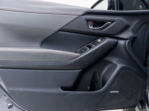 Used 2024 Subaru Crosstrek 2.5i Limited w/ Crosstrek Mirror Package image 20