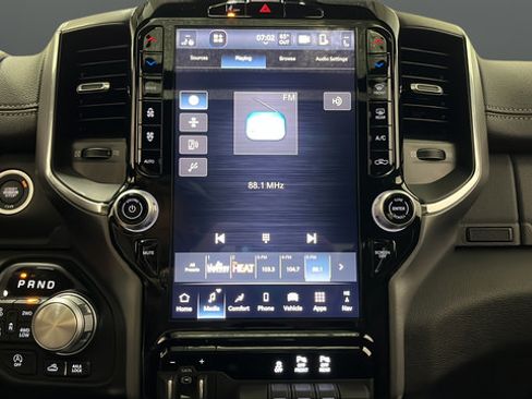 Used 2025 RAM 1500 Laramie w/ Sport Appearance Package AWD/4WD image 29