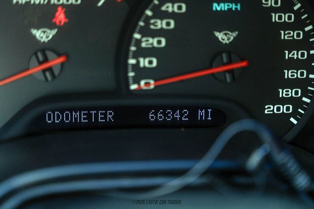 Used 2001 Chevrolet Corvette Convertible w/ Preferred Equipment Group2 RWD image 27